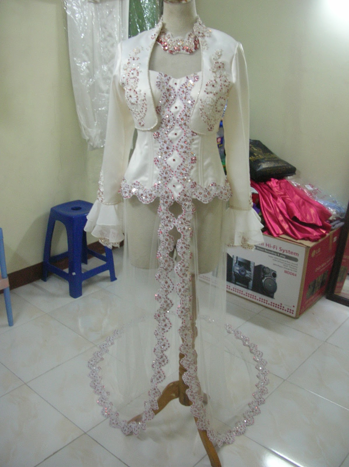 klambine newly wed Kebaya  Pengantin  Muslim  dengan Mini 