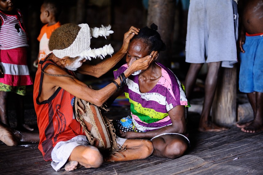 Mengenal Suku Asmat: Suku Titisan Dewa di Papua