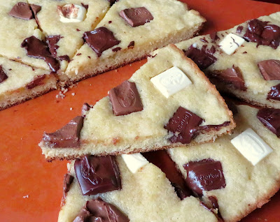 Chunky Chocolate Cookie In a Pan