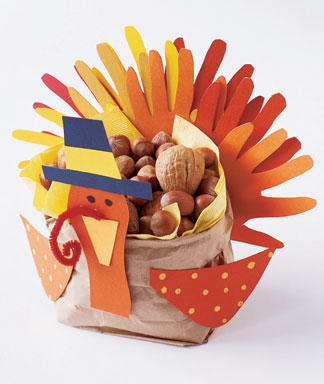Thanksgiving Craft Ideas Adults on The Hand Traced Turkeys  I Found Two Fun Craft Ideas For Kids