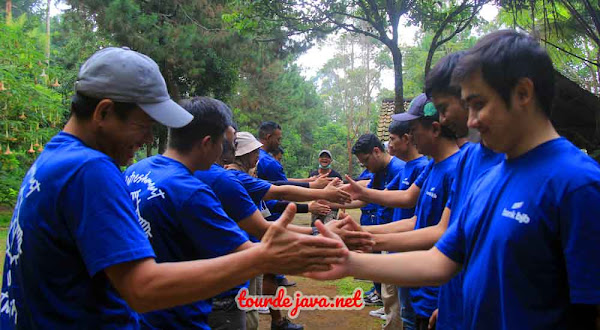 fun game saat offroad land lover bandung