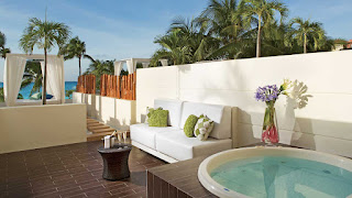 Dreams Sands Cancun Honeymoon features