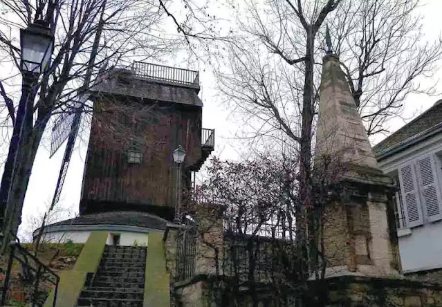 Marca norte del Meridiano de París en Montmartre