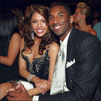 kobe bryant wife and kids. kobe bryant wife ring.