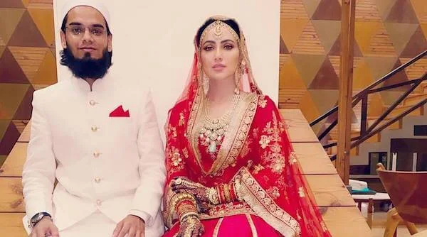 Sana khan Surprise wedding Photo gone viral.