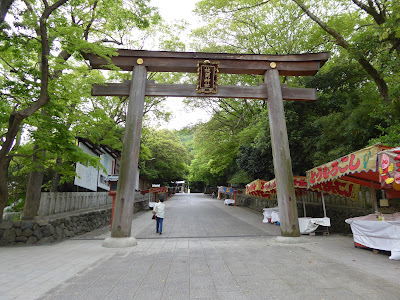 枚岡神社 二之鳥居と屋台