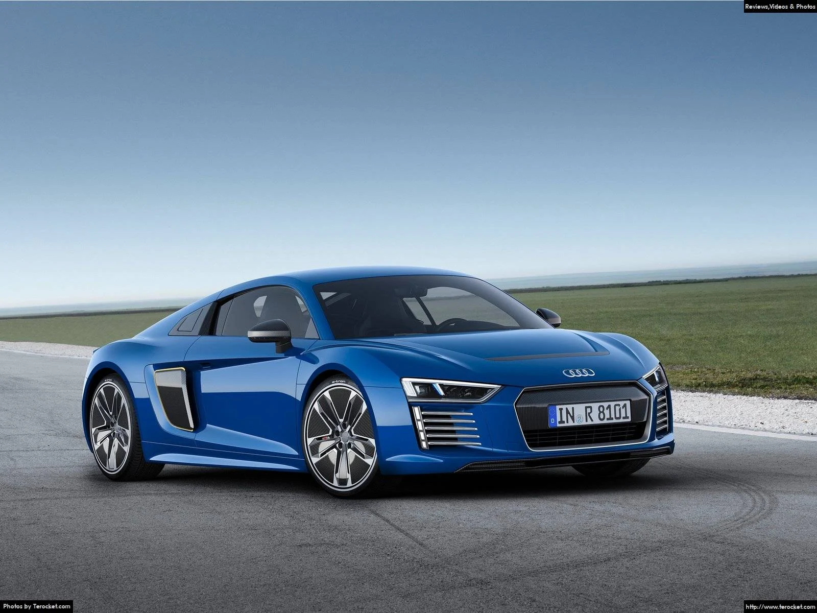 Hình ảnh xe ô tô Audi R8 e-tron 2016 & nội ngoại thất