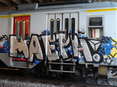 graffiti GRIS