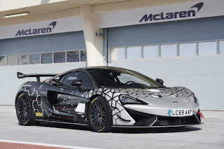 McLaren 620R (2020) Front Side 1