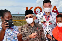 Kunjungi Pantai Jokowi-Iriana, Maruf Amin Harap UMKM di Kaimana terus Berkembang