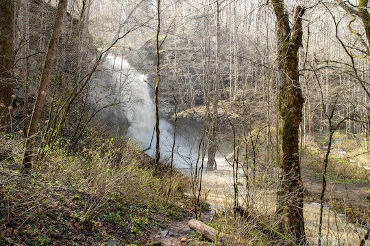 Spring flood at Lost Creek Falls