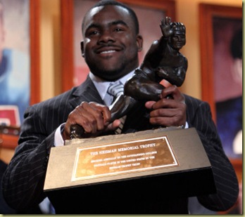 93327279JH011_Heisman_Troph