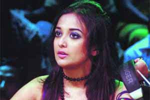 Monali Thakur, Celebrity Gossip