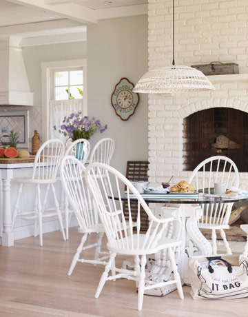 Gorgeous neutral decor in timeless room on Hello Lovely