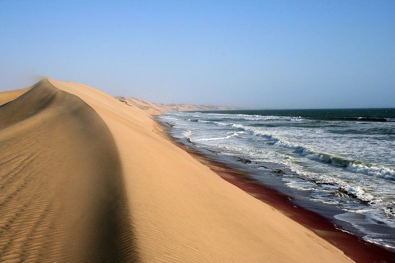 namib-desert-meets-sea-9