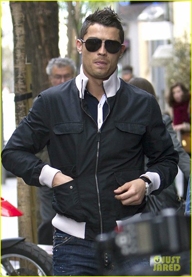 cristiano-ronaldo-madrid-restaurant-09