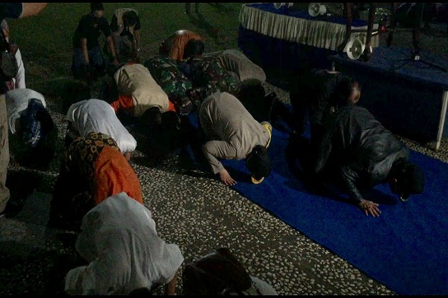 Momen Haru Sujud Syukur Massal Warnai Berakhirnya PSBB Kota Tegal, naviri.org, Naviri Magazine, naviri majalah, naviri