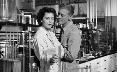 Faith Domergue and Kenneth Tobey in It Came from Beneath the Sea (1955)