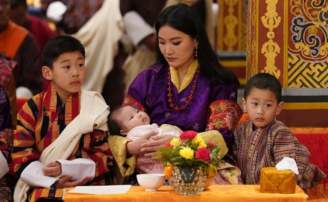 King Jigme Khesar Namgyel Wangchuck, Queen Jetsun Pema, Princess Sonam Yangden, Crown Prince Jigme and Prince Ugyen