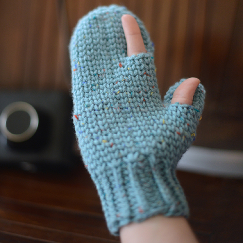 Photography Mitten - Free Pattern 