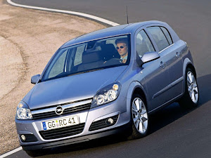 Opel Astra 2004 (4)