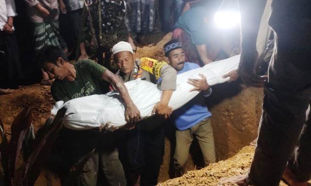 Kapolres Aceh Timur Apresiasi Bhabinkamtibmas Yang Bantu Pemakaman Jenazah Warga Binaanya