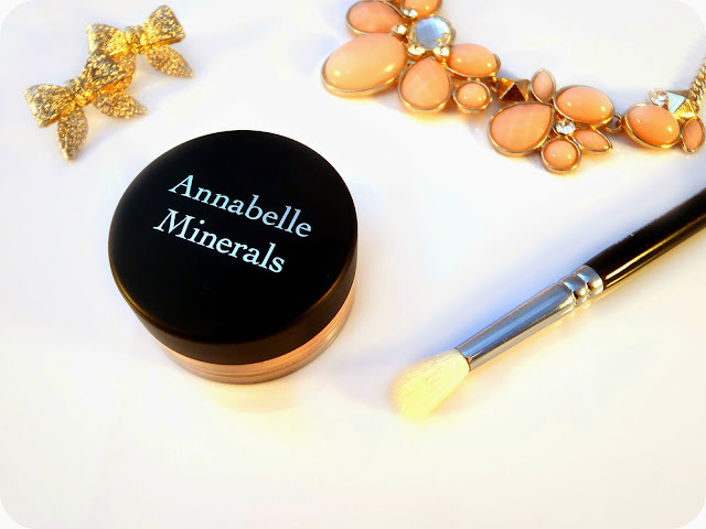 CIEŃ MINERALNY ANNABELLE MINERALS – JAK SIĘ SPRAWDZIŁ?