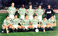 REAL BETIS BALOMPIÉ - Temporada 1996-97 - Roberto Ríos, Finidi, Jarni, Kowalczyk y Prats; Vidakovic, Merino, Alexis, Luis Fernández, Alfonso y Cañas - CLUB ATLÉTICO DE MADRID 2 (Juan Carlos, Simeone) REAL BETIS BALOMPIÉ 2 (Alfonso, Sabas) - 12/10/1996 - Liga de 1ª División, jornada 7 - Madrid, estadio Vicente Calderón