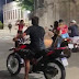 VÍDEO: Homem agride mulher com paulada durante confusão no interior do AM