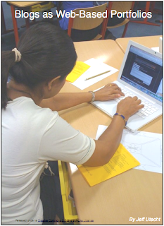 Photo: child blogging on a laptop