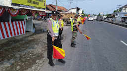 Sinergi TNI-Polri di Pos Pam Simpang Tiga Larangan Indramayu, Jaminan Kelancaran Arus Mudik