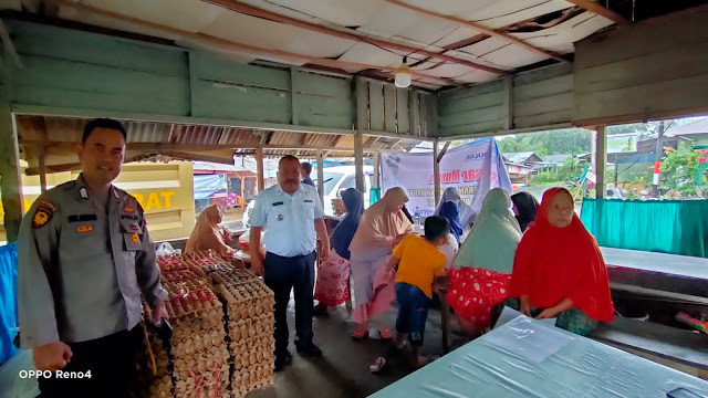 Tekan Laju Inflasi, Dinas Koperasi dan UKM Menggelar Bazar dan Pasar Murah