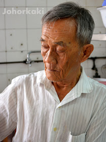 Sungei-Road-Laksa-Singapore-结霜桥叻沙