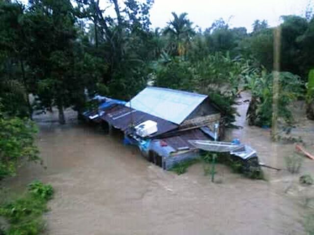 Hujan Deras Akibatkan Banjir, Jembatan Putus dan Longsor  di Kecamatan V Koto Kampung Dalam dan Kecamatan V Koto Timur