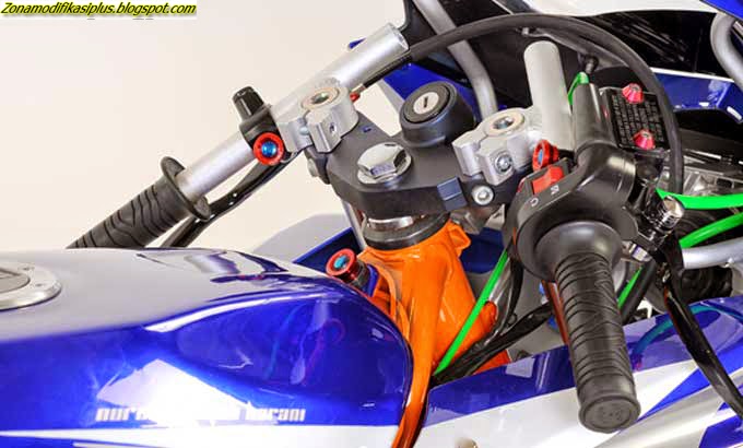 Terinspirasi Drag Bike Dan Lionel Messi - Kawasaki Ninja 150RR 2012 Jakarta