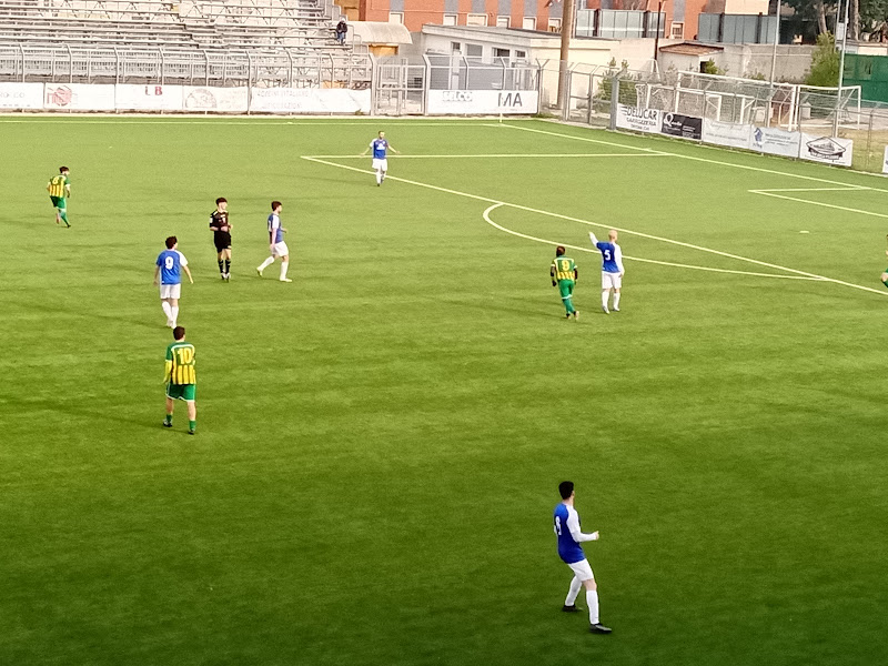 PAZZESCO SCIVOLONE INTERNO DELL'ORTONA CALCIO, LASCIA I 3 PUNTI ALLA VAL DI SANGRO. LA CAPOLISTA FOSSACESIA BARCOLLA.