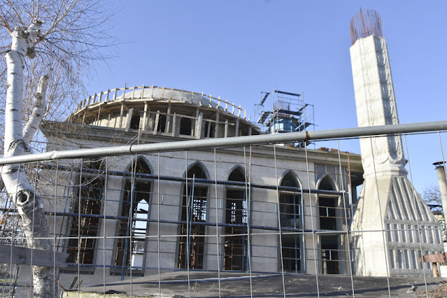 Mestanlı, Şehitler camii, yardım