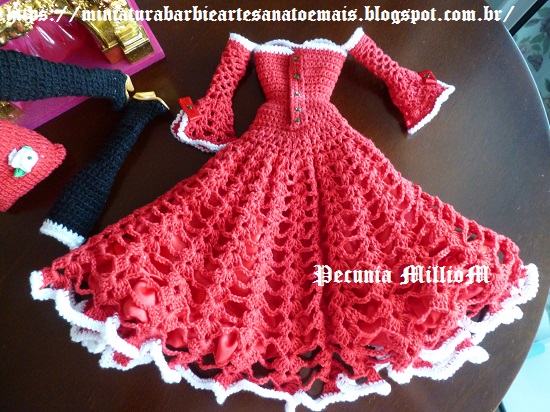 Vestido De Crochê Para o Natal da Barbie por Pecunia MillioM 10