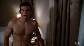 Ashton Kutcher Shirtless in What Happens in Vegas