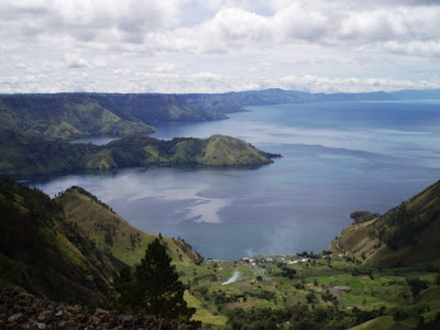 Visit the Lake Toba, in Sumatra, Indonesia, Most Beautiful and Biggest Lake in Southeast Asia