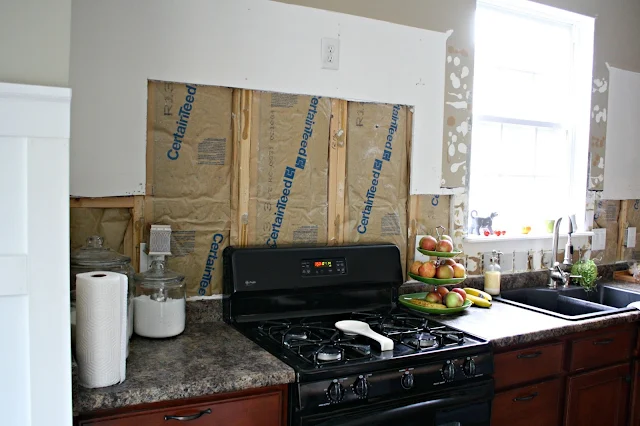 removing kitchen backsplash