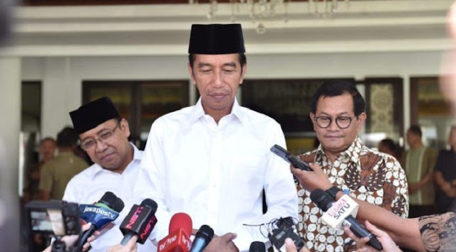   Cleric Gus Sholah Wafat, Jokowi: Indonesia Grieves