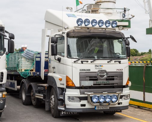 truk dump hino 700 Serie