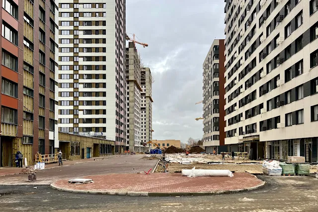 Долгопрудный, Заводская улица, строящийся жилой комплекс «Бригантина» – бывшая территория Московского камнеобрабатывающего комбината