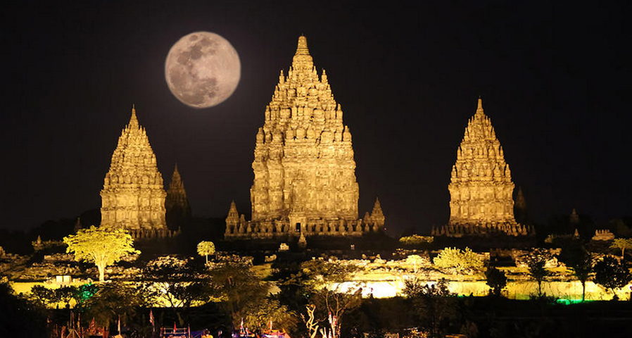 Candi Prambanan Sejarah Kejayaan Hindu Masa Lampau -  Twisata