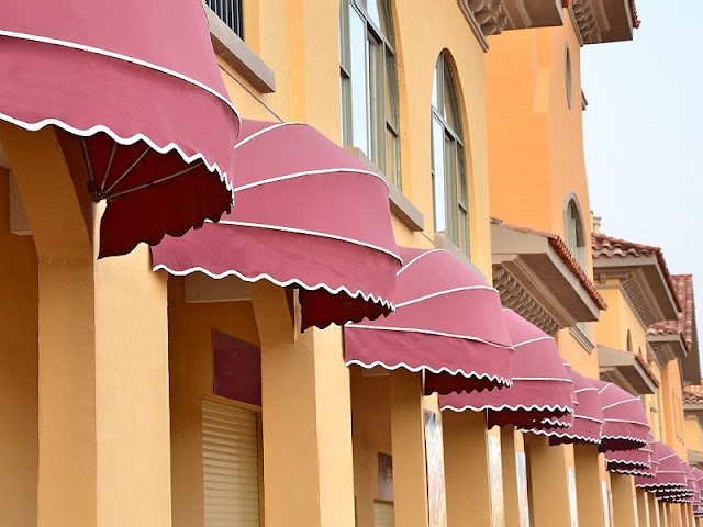 Types of Awnings Used in Commercial and Residential Sectors