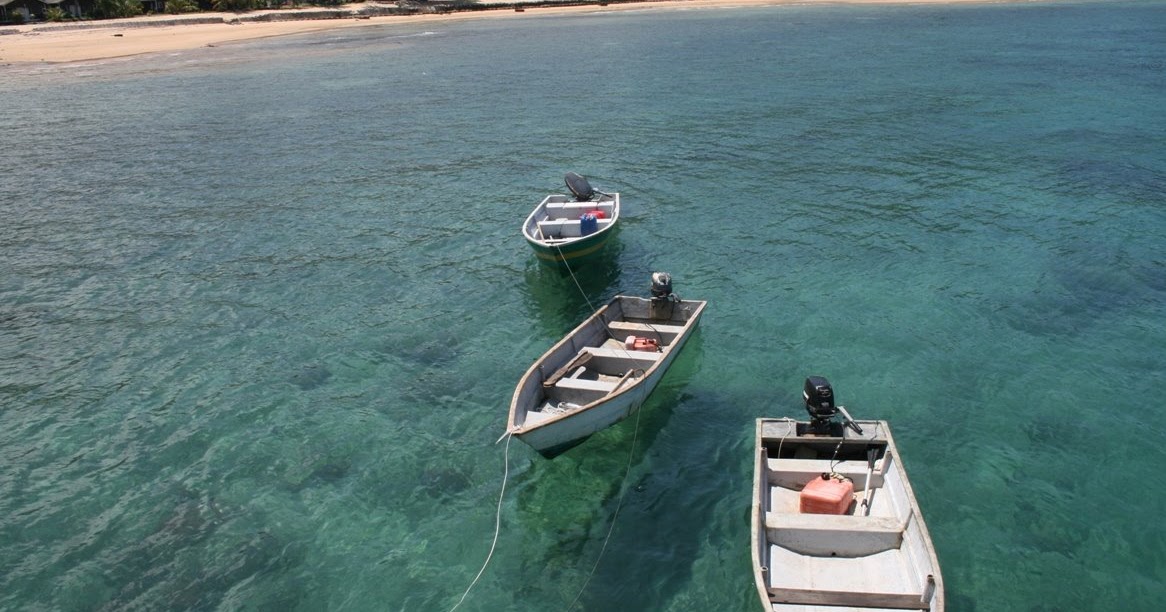 Abah, Mama, Aisha, Luqman dan Khadija: Tioman