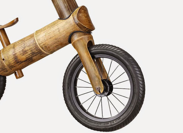 Kreasi sepeda unik dari bambu