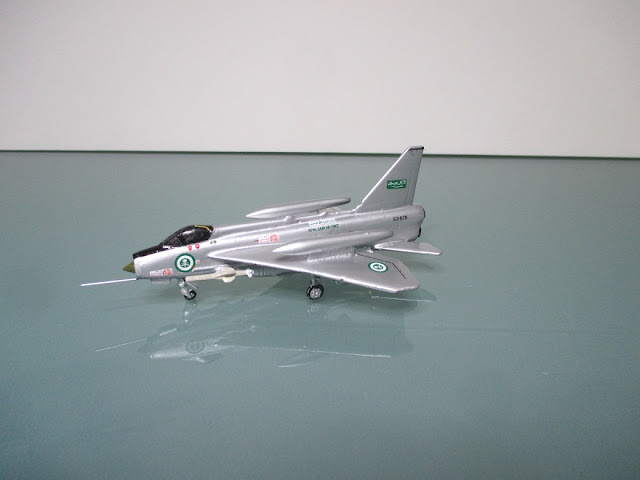 1/144 English Electric Bac Lightning F.53 diecast metal aircraft miniature