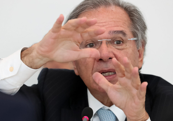 PF pede ao STF que Paulo Guedes seja investigado em inquérito